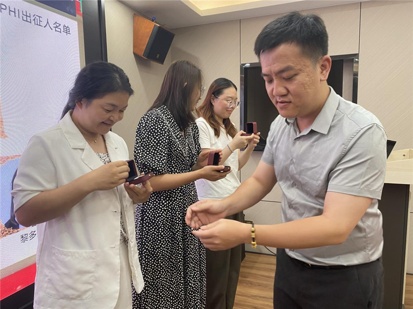 Z6尊龙凯时集团纪念品揭晓仪式